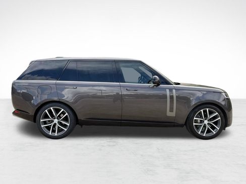 Used 2025 Land Rover Range Rover Long Wheelbase SE AWD/4WD image 8