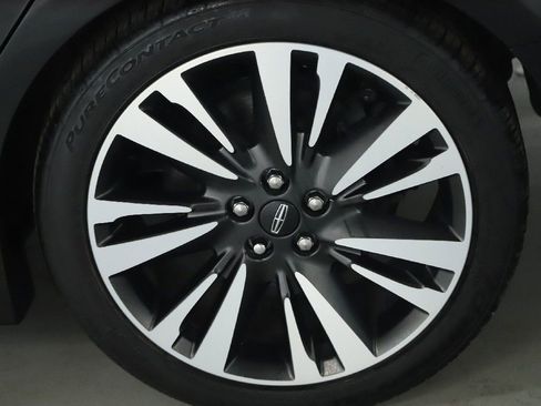 Used 2018 Lincoln MKZ Reserve w/ Climate Package image 39