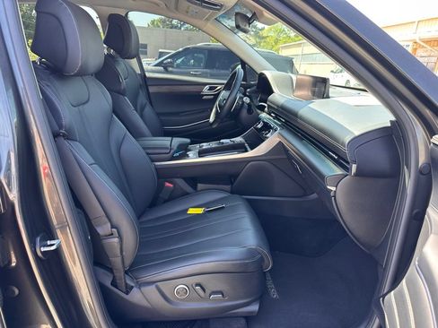 Used 2024 Genesis GV80 2.5T AWD/4WD image 17