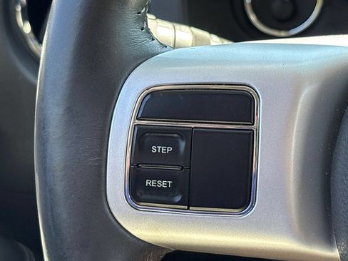 Used 2016 Jeep Compass Latitude AWD/4WD image 18