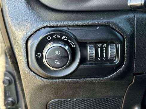 Used 2020 Jeep Gladiator Sport w/ Quick Order Package 24S image 32