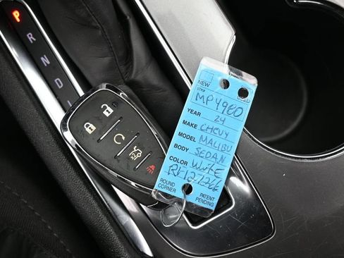 Used 2024 Chevrolet Malibu LT FWD image 21