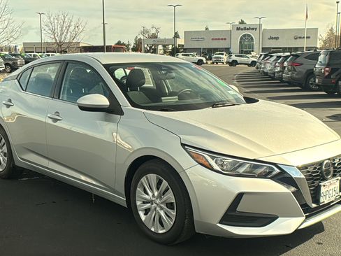 Used 2023 Nissan Sentra S image 1