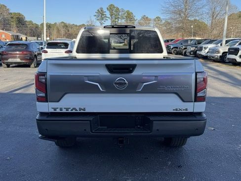 Used 2021 Nissan Titan Platinum Reserve w/ Moonroof Package image 6