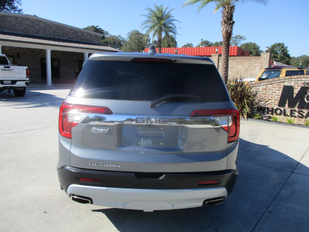 Used 2020 GMC Acadia SLE FWD image 27