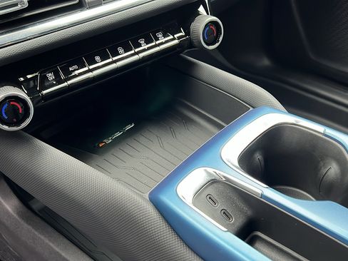 New 2026 Chevrolet Equinox EV LT image 21