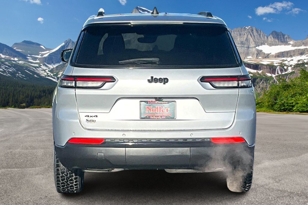 Used 2024 Jeep Grand Cherokee L Laredo AWD/4WD image 4