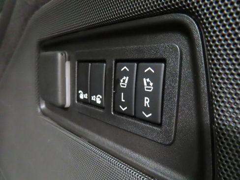 Used 2022 Cadillac Escalade ESV Sport w/ Touring Package AWD/4WD image 48