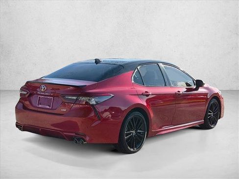 Used 2022 Toyota Camry XSE FWD image 5