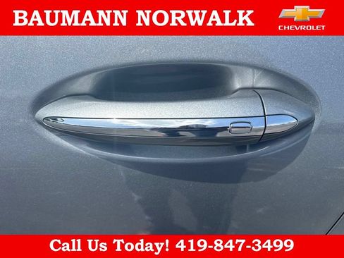 Used 2023 Buick Encore GX Preferred w/ Cold Weather Comfort Package FWD image 11
