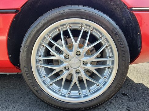 Used 1990 Chevrolet Corvette Convertible RWD image 9