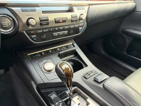 Used 2014 Lexus ES 350 w/ Luxury Package FWD image 20