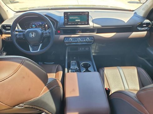 Used 2023 Honda Pilot Elite image 10