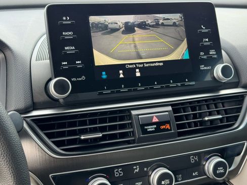 Used 2019 Honda Accord LX image 29