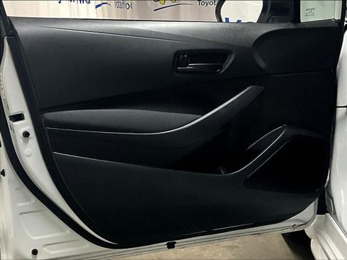 Used 2023 Toyota Corolla LE image 9