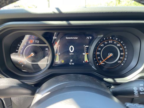 New 2026 Jeep Wrangler Unlimited Rubicon AWD/4WD image 16