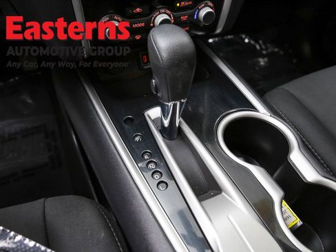 Used 2020 Nissan Pathfinder S FWD image 13