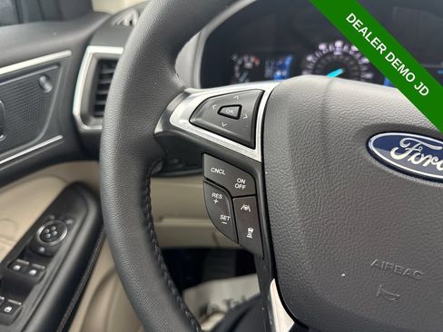 Used 2024 Ford Edge Titanium w/ Equipment Group 301A AWD/4WD image 31