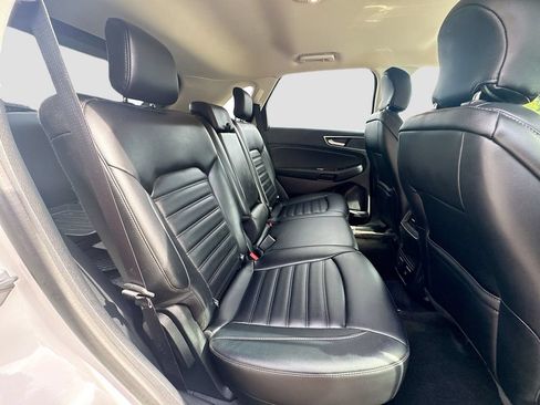 Used 2019 Ford Edge SEL w/ Equipment Group 201A FWD image 26