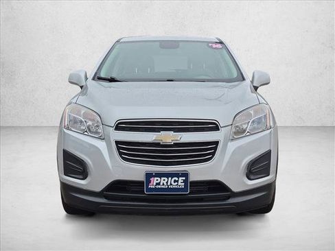 Used 2016 Chevrolet Trax LS AWD/4WD image 2