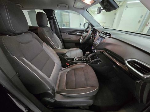 Used 2023 Chevrolet TrailBlazer LT FWD image 11