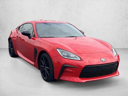 Used 2023 Toyota GR86 Premium w/ ALL Weather Mat Package (TMS) RWD image 3