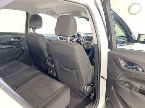 Used 2021 Chevrolet Equinox LT image 32