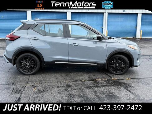Used 2021 Nissan Kicks SR w/ SR Premium Package FWD image 4