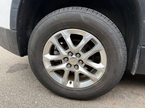 Used 2020 Chevrolet Traverse LS w/ LPO, Floor Liner Package FWD image 9