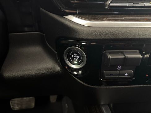 Used 2024 Chevrolet Silverado 1500 RST image 20