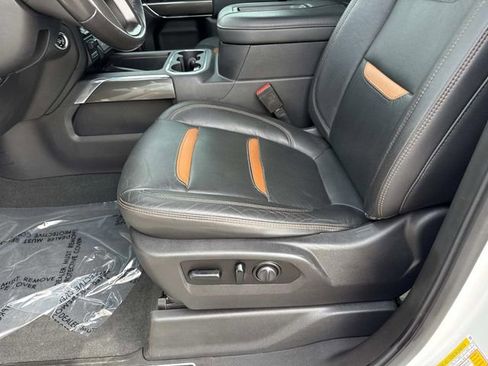 Used 2021 GMC Sierra 1500 AT4 w/ AT4 Value Package AWD/4WD image 11