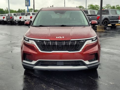 Used 2022 Kia Carnival EX FWD image 9