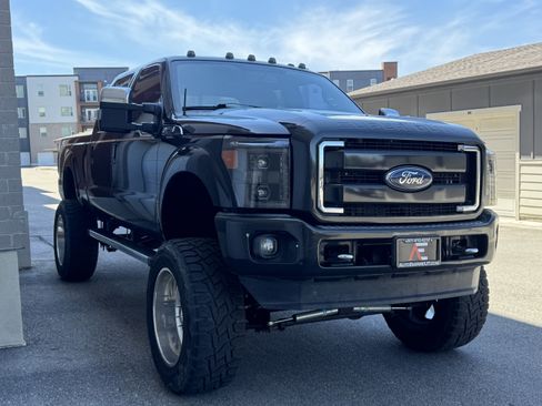 Used 2014 Ford F250 Lariat w/ Chrome Package AWD/4WD image 9