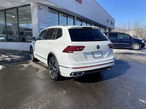 Used 2024 Volkswagen Tiguan SEL R-Line image 7