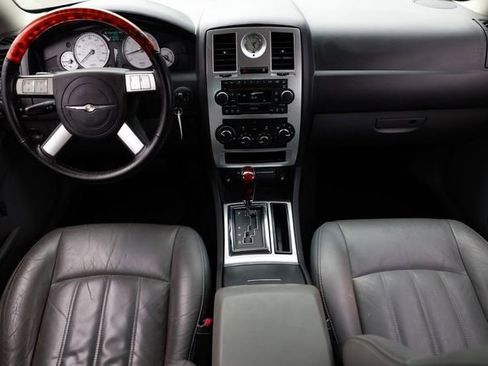 Used 2005 Chrysler 300 C w/ Protection Group II image 2