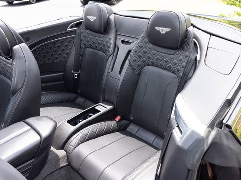 Used 2021 Bentley Continental GT image 37