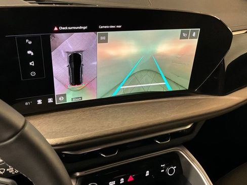 Certified 2025 Audi Q5 Premium w/ Convenience Package image 5