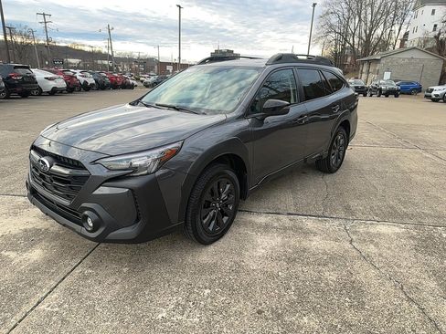 Used 2023 Subaru Outback Onyx Edition image 8