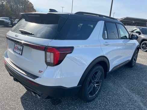 New 2026 Ford Explorer ST image 25