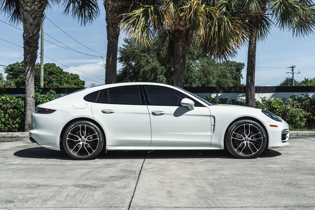 Used 2023 Porsche Panamera image 9