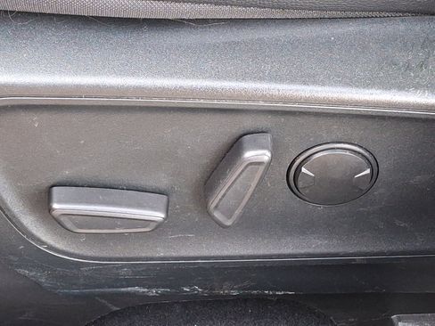 Used 2022 Ford Escape SEL image 15