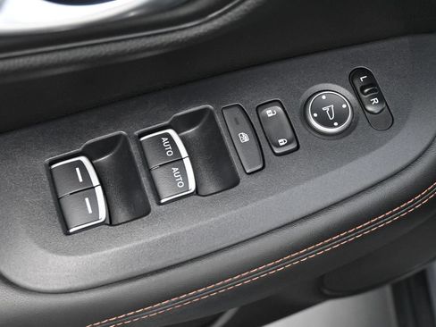 Used 2023 Honda HR-V Sport image 4