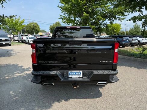 Used 2020 Chevrolet Silverado 1500 Custom Trail Boss w/ Custom Convenience Package AWD/4WD image 4