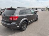 Used 2018 Dodge Journey SE w/ Connectivity Group image 2