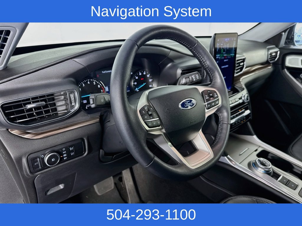 Used 2024 Ford Explorer Limited w/ Limited Technology Package RWD image 11