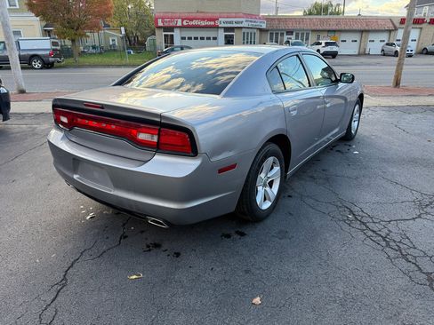 Used 2014 Dodge Charger SE image 5