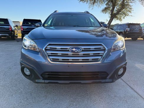 Used 2017 Subaru Outback 2.5i Premium image 2