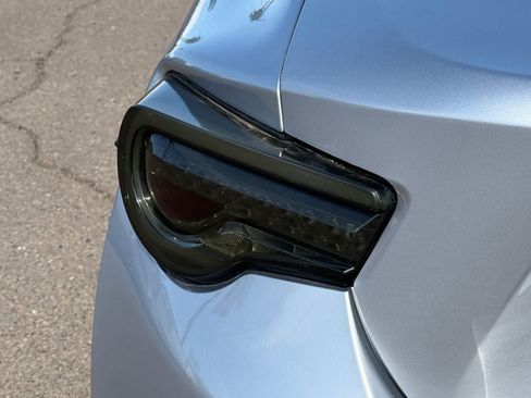 Used 2017 Toyota 86 RWD image 12