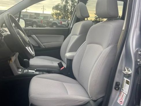 Used 2017 Subaru Forester 2.5i Premium w/ All-Weather Package AWD/4WD image 27
