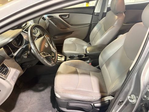 Used 2012 Hyundai Elantra Limited FWD image 9